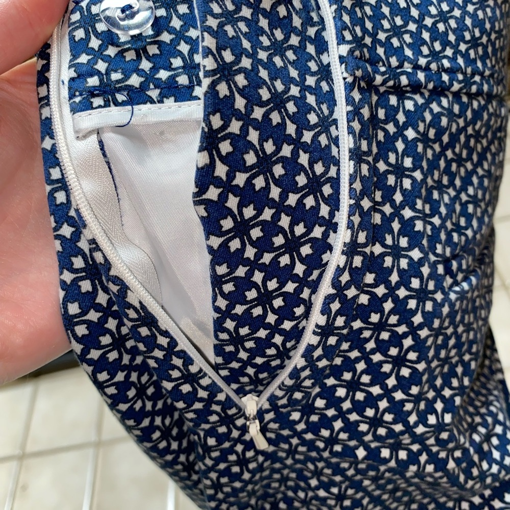 Patterns stretchy side zip pants - Picture 2 of 8